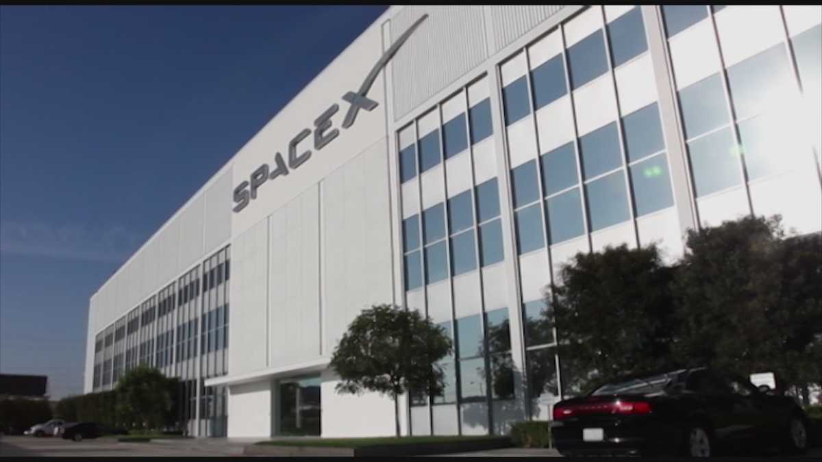 SpaceX launches SiriusXM satellite from Cape Canaveral