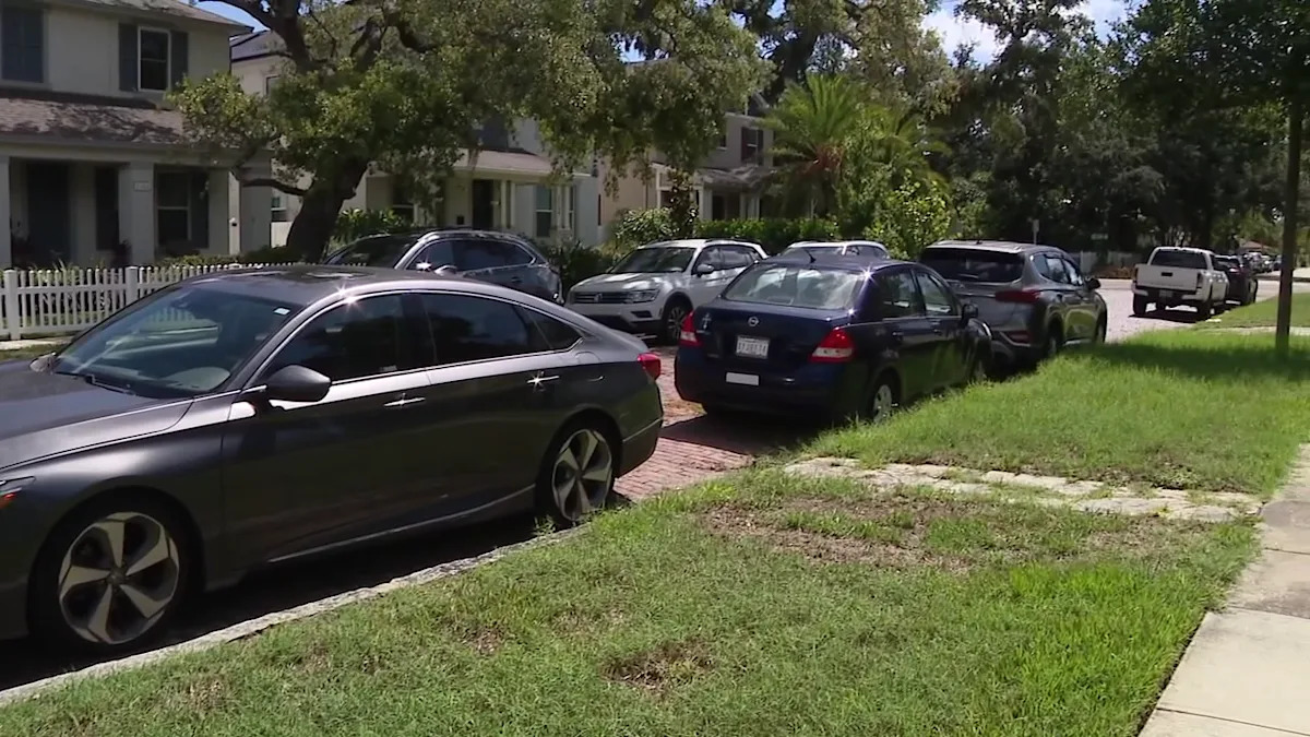 St. Petersburg may let neighborhoods block outsiders from parking on their streets