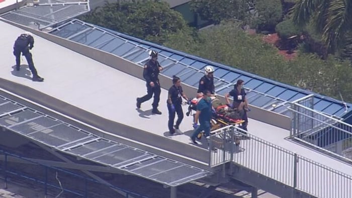 Firefighter suffers allergic reaction while facing Miami-Dade wildfires