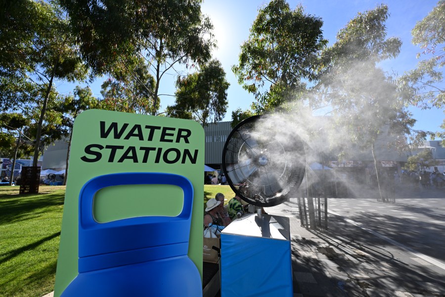 Cooling stations opening in Tampa as temperatures remain high Friday