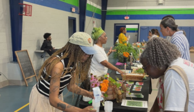 Former NFL star Warrick Dunn hosts wellness day with health screenings, financial education