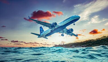 "That Guy's Insane": JetBlue Pilot Dodges Wayward Aircraft On Approach To Fort Lauderdale