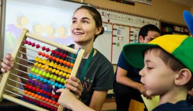 Florida graduates, want a career with purpose? Try teaching