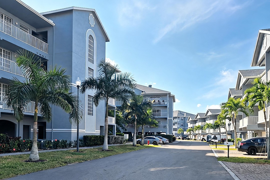 Tampa Bay investor pays $43 million for Fort Myers apartment