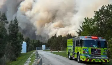 US: Miami-Dade wildfires prompt road closures, evacuations