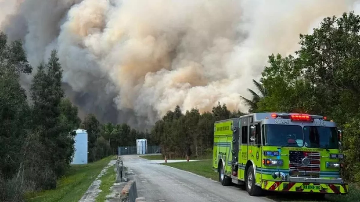 US: Miami-Dade wildfires prompt road closures, evacuations