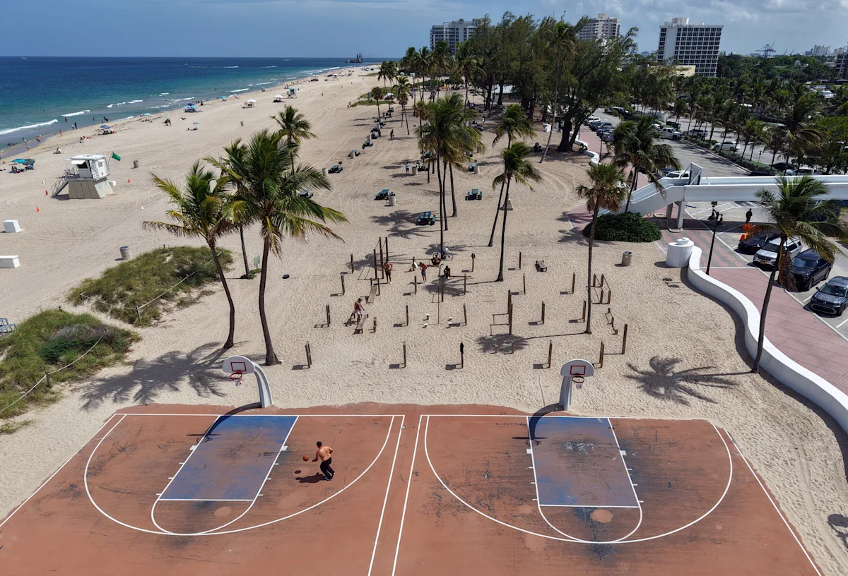 Fort Lauderdale says yes to pickleball courts at beach despite critics’ pleas to rethink redesign