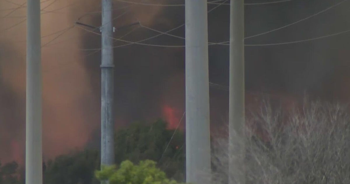Breaking: Massive fire erupts near Miami cement plant: Thick smoke, crews battle blaze