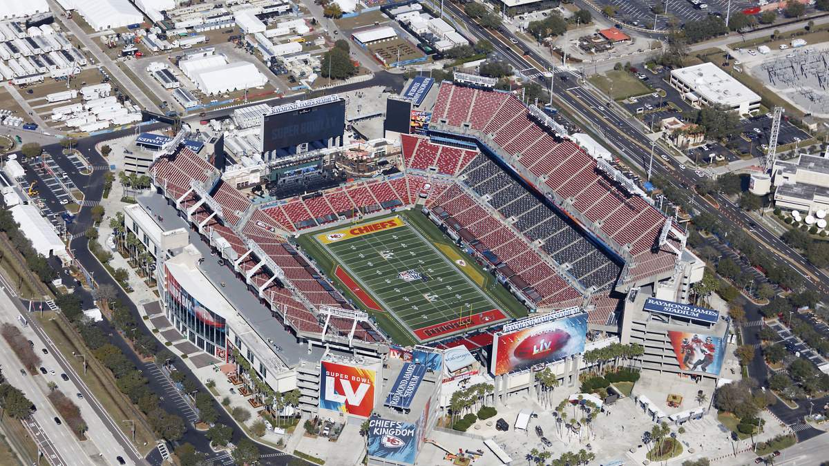 Ye Concert Fills Raymond James Stadium Despite Public Backlash | NewsRadio WFLA