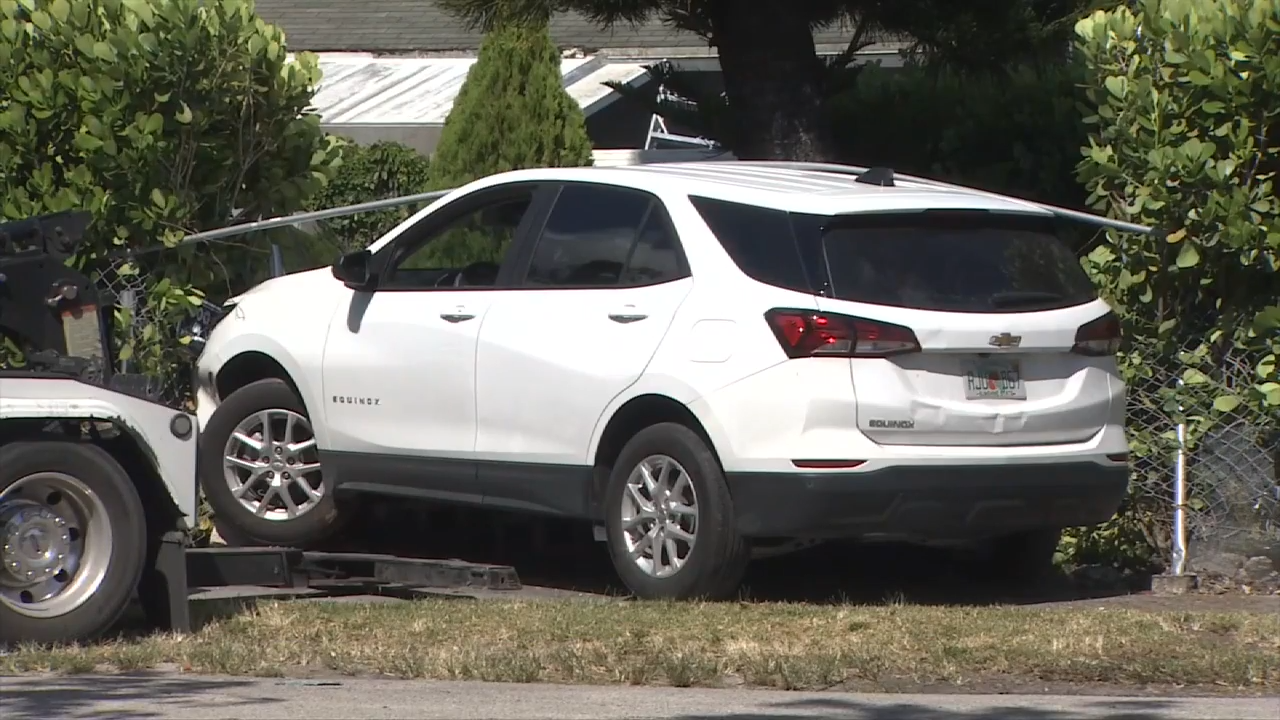 Car crashes into fence in NW Miami-Dade; no injuries reported, cause unknown - WSVN 7News | Miami News, Weather, Sports