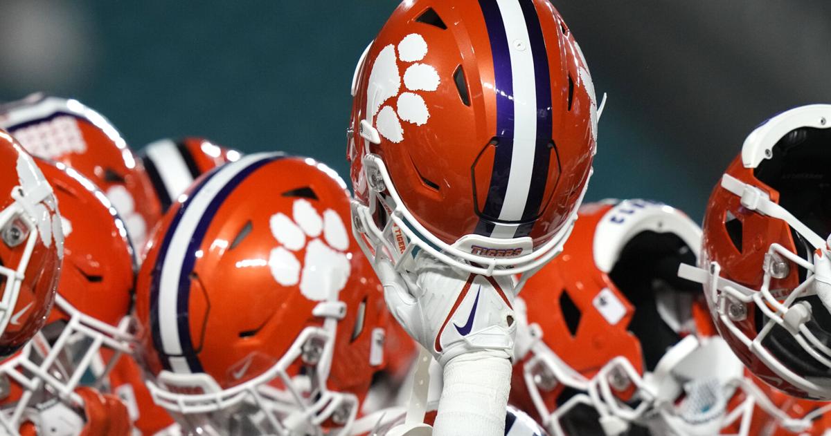 Defensive end Desmond Malpress commits to Clemson