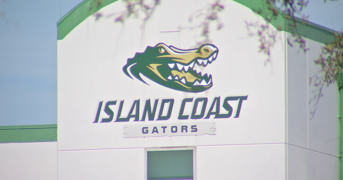 Former Island Coast teacher faces hearing; accused of vaping in class | Lee County