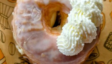 Where to get free doughnuts in Tampa Bay for Doughnut Day