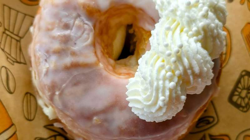 Where to get free doughnuts in Tampa Bay for Doughnut Day