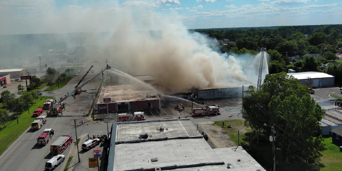 Five firefighters injured in major furniture store fire in Jacksonville