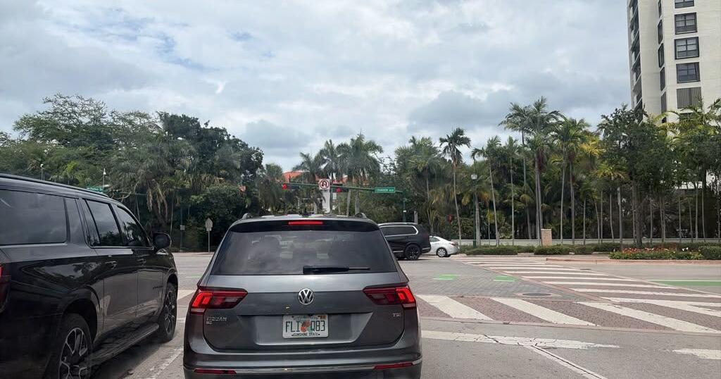 Key Biscayne Traffic Light Fixed After 24-Hour Outage | Key Biscayne