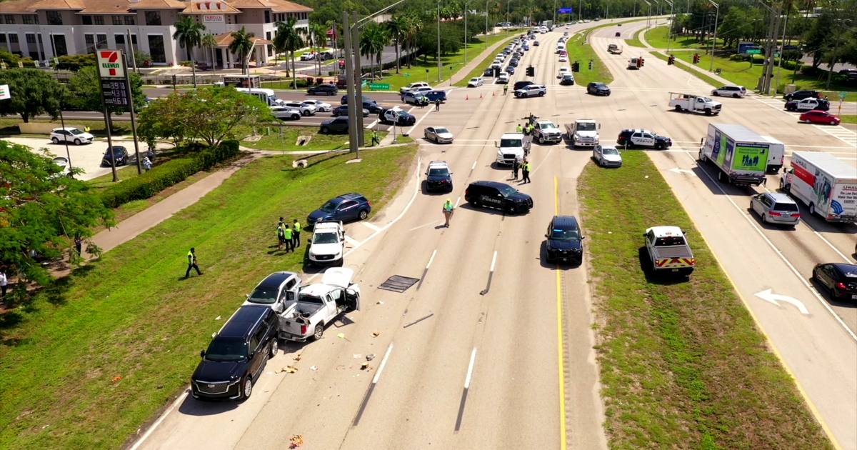 FMPD responds to patrol car crash on Winkler Road and Colonial Blvd. | Lee County