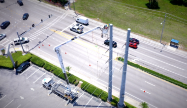 LCEC upgrades Cape Coral Parkway power lines ahead of storm season | Lee County