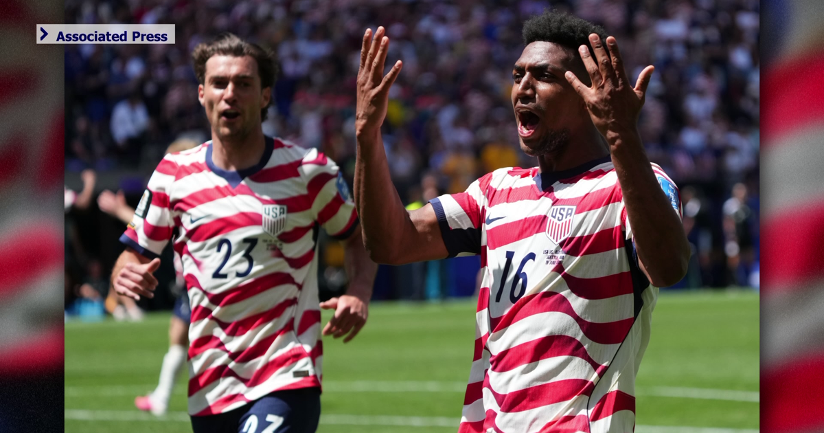 Southwest Florida fans pack Naples watch party for US soccer win | News
