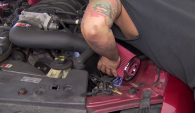 Fort Myers mechanic warns heat can drain your car battery fast | Lee County