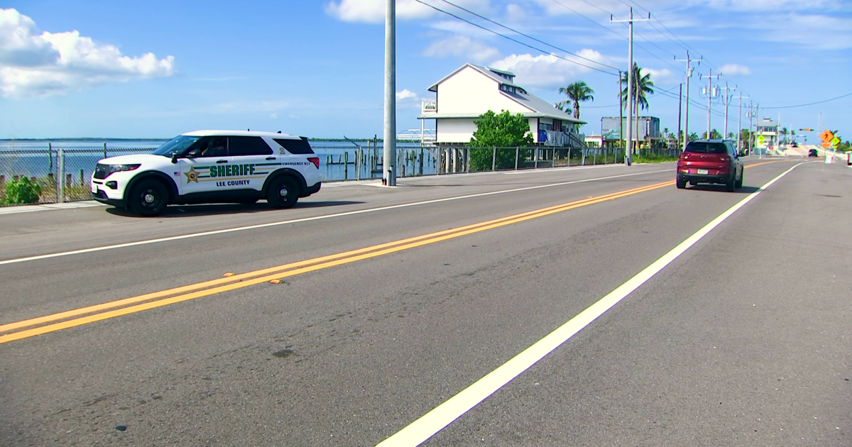 Speeding cars put Matlacha walkers at risk on Pine Island Road | WINK Listens