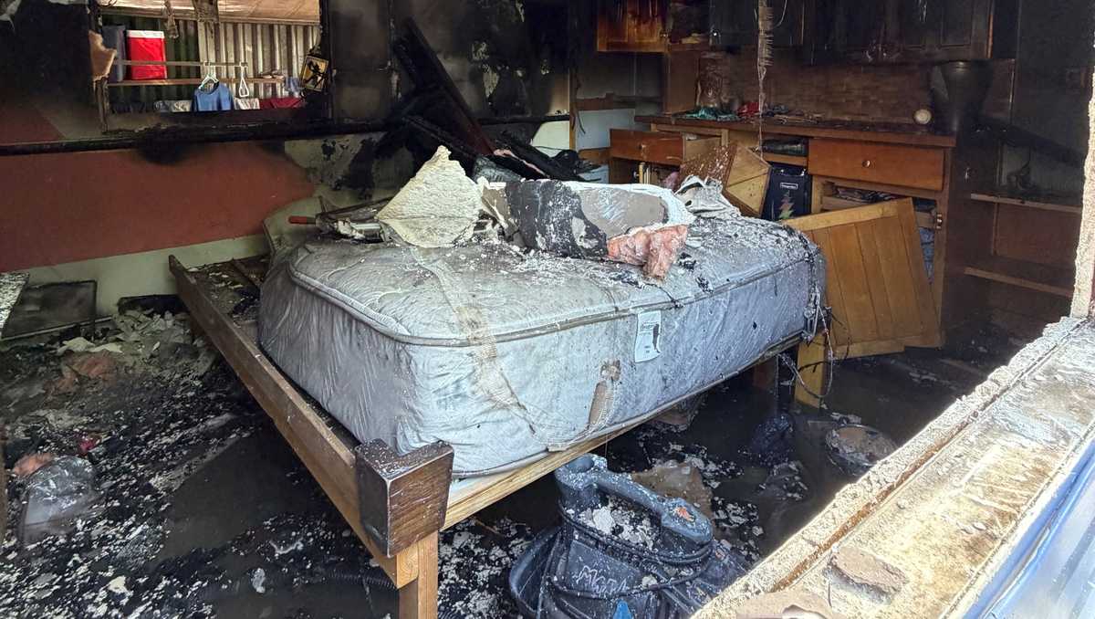 Person dies in fire on SE Cactus Trail in Hobe Sound, Florida