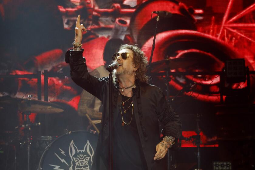 Black Crowes shoot down 'USA' chants, boos in Tampa: 'Don't know what you have to be so proud of'
