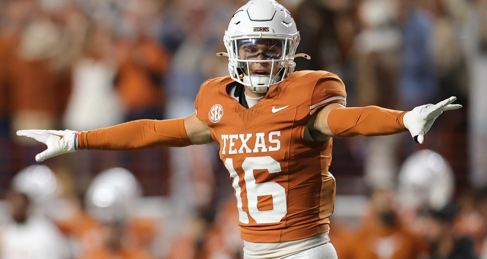 Miami Dolphins ink three former Texas Longhorns to NFL deals