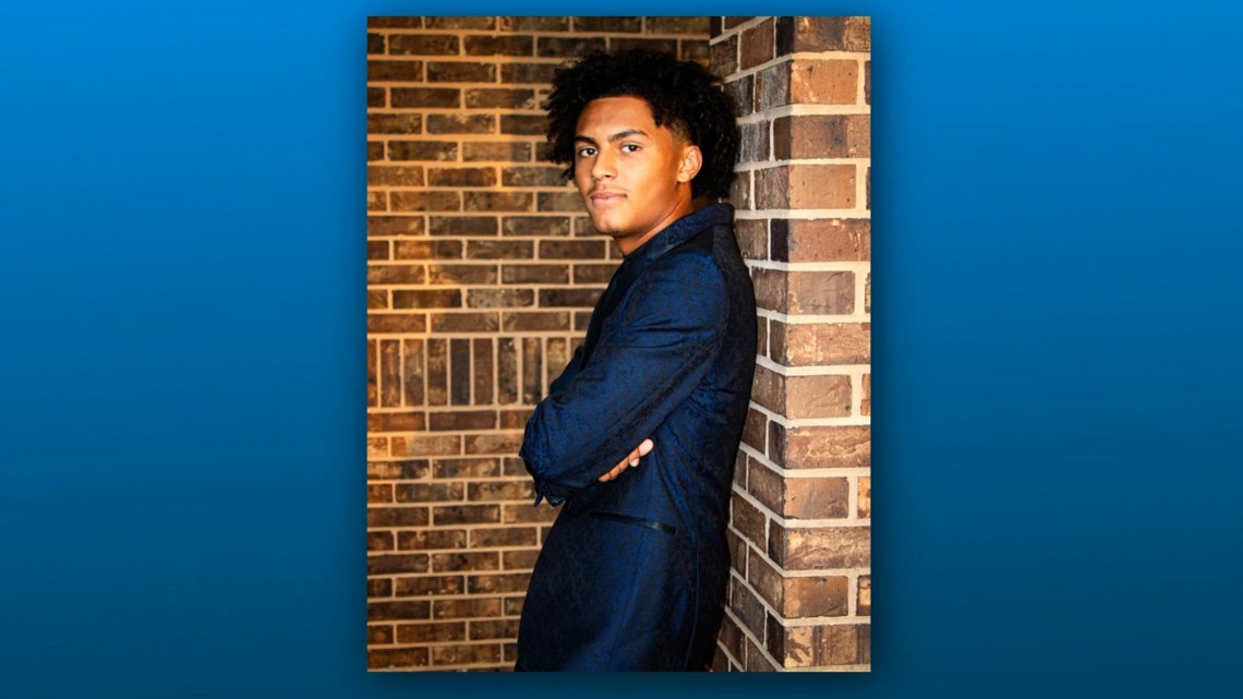17-year-old Mandarin High student remains in intensive care after shooting