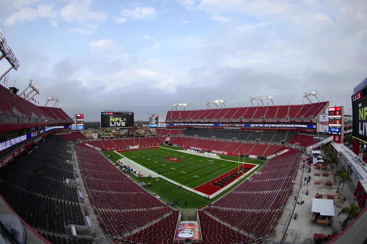 Tampa Sports Authority Wants Bucs To Have Priority Over Rays For Stadium Funds