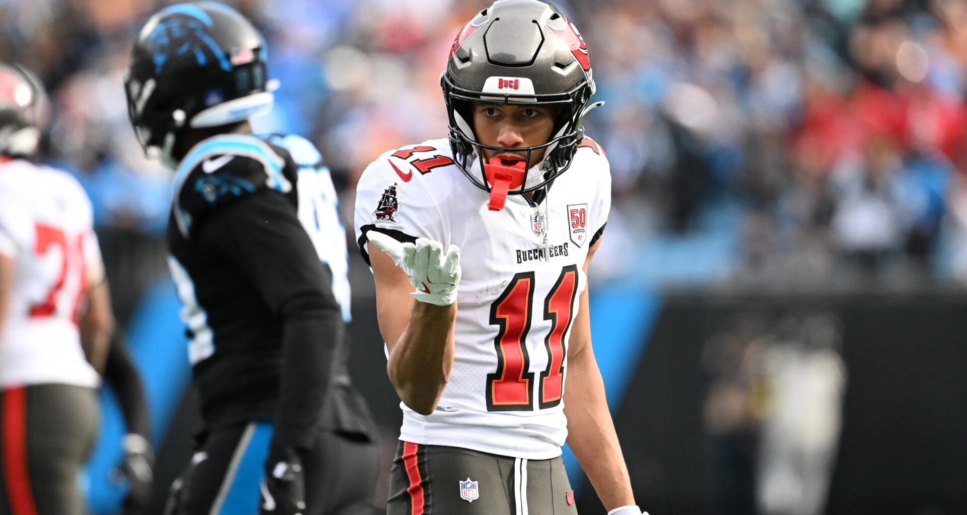 Former UW football star to assume larger role for Tampa Bay Buccaneers