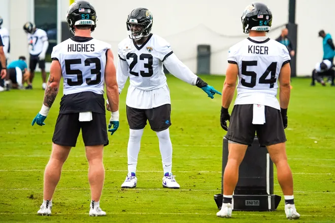 Jacksonville Jaguars linebacker Foyesade Oluokun (23) works a drill during the second day of minicamp at the Miller Electric Center, Wednesday, June 10, 2026, in Jacksonville. [Doug Engle/Florida Times-Union]