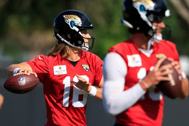 Jacksonville Jaguars quarterback Trevor Lawrence (16) looks to pass during the third day of minicamp at the Miller Electric Center, Thursday, June 11, 2026, in Jacksonville, Fla.