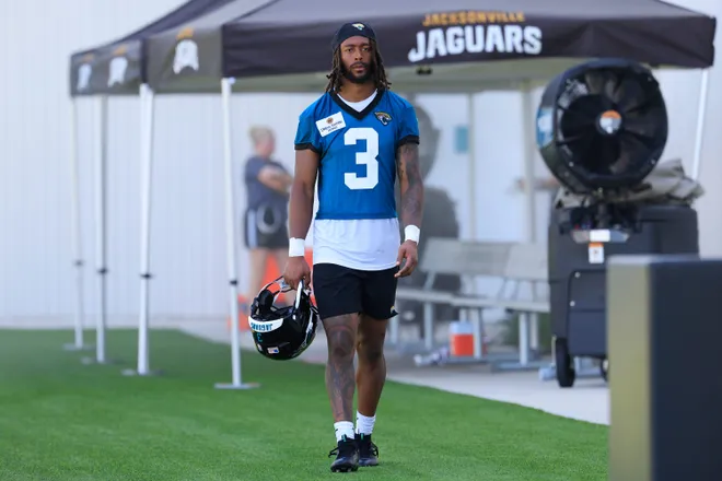 Jacksonville Jaguars wide receiver Jakobi Meyers (3) walks off the field during the third day of minicamp at the Miller Electric Center, Thursday, June 11, 2026, in Jacksonville, Fla.