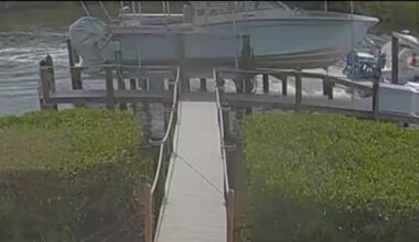 Boat crash into dock and jet ski lift in Cape Coral shocks neighbors