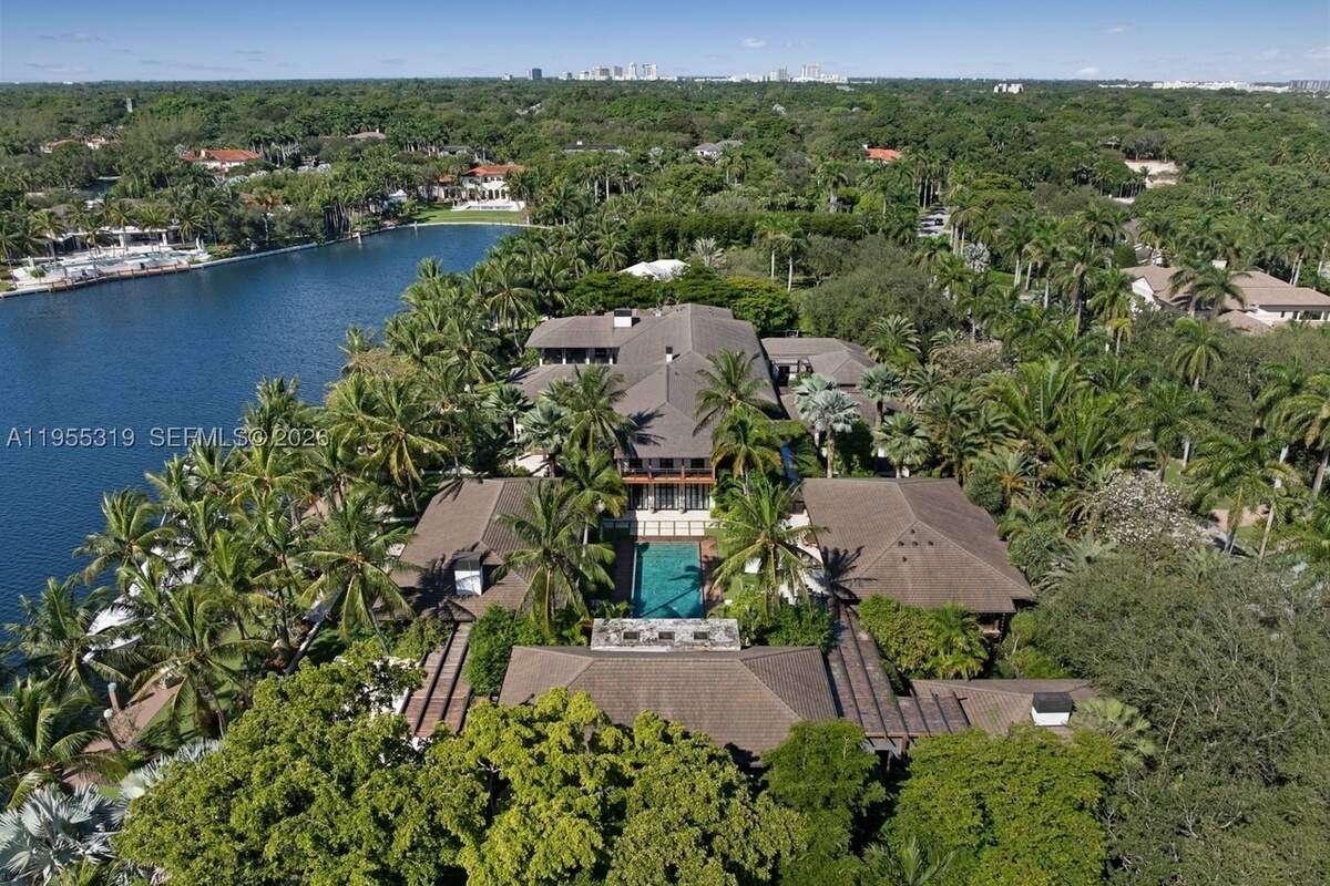 The home at 600-620 Arvida Parkway features 335 feet of waterfront access.