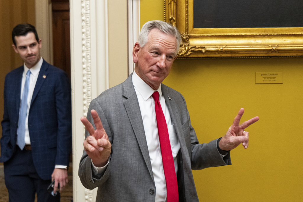 Famed Alabaman Tommy Tuberville has a Florida problem