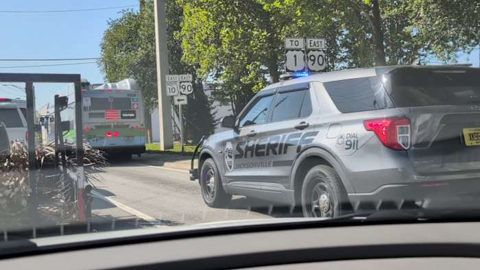 Florida man fires shots, hits ‘buses only’ sign after driver won’t let him on city bus without paying: JSO
