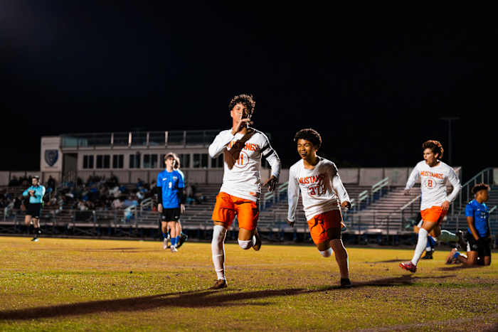 Mandarin’s Robert Calazans earns Gatorade soccer player of the year honor