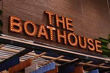 The boathouse sign at UNF.