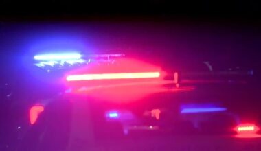 Man shot in Orange City shopping plaza parking lot; suspects sought