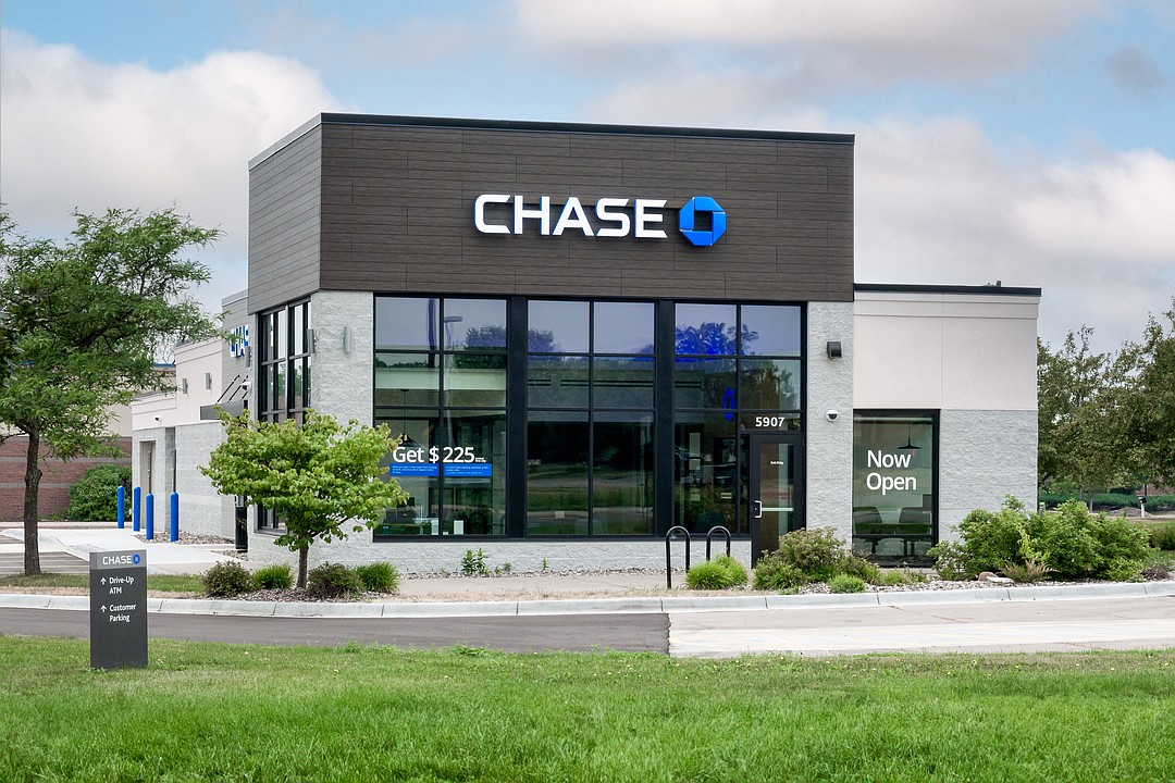 Chase Bank construction inches closer in The Village at Seven Pines