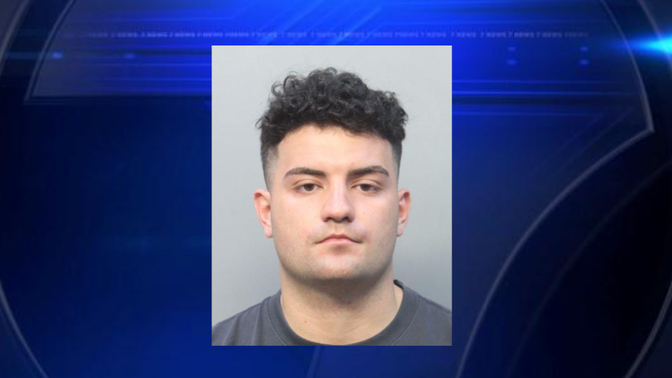 Miami man accused of posing as police officer, pointing gun at teen cyclist - WSVN 7News | Miami News, Weather, Sports