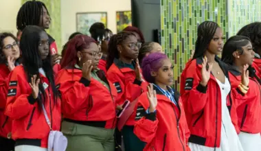 City Year Jacksonville invests 100k service hours to support Duval students