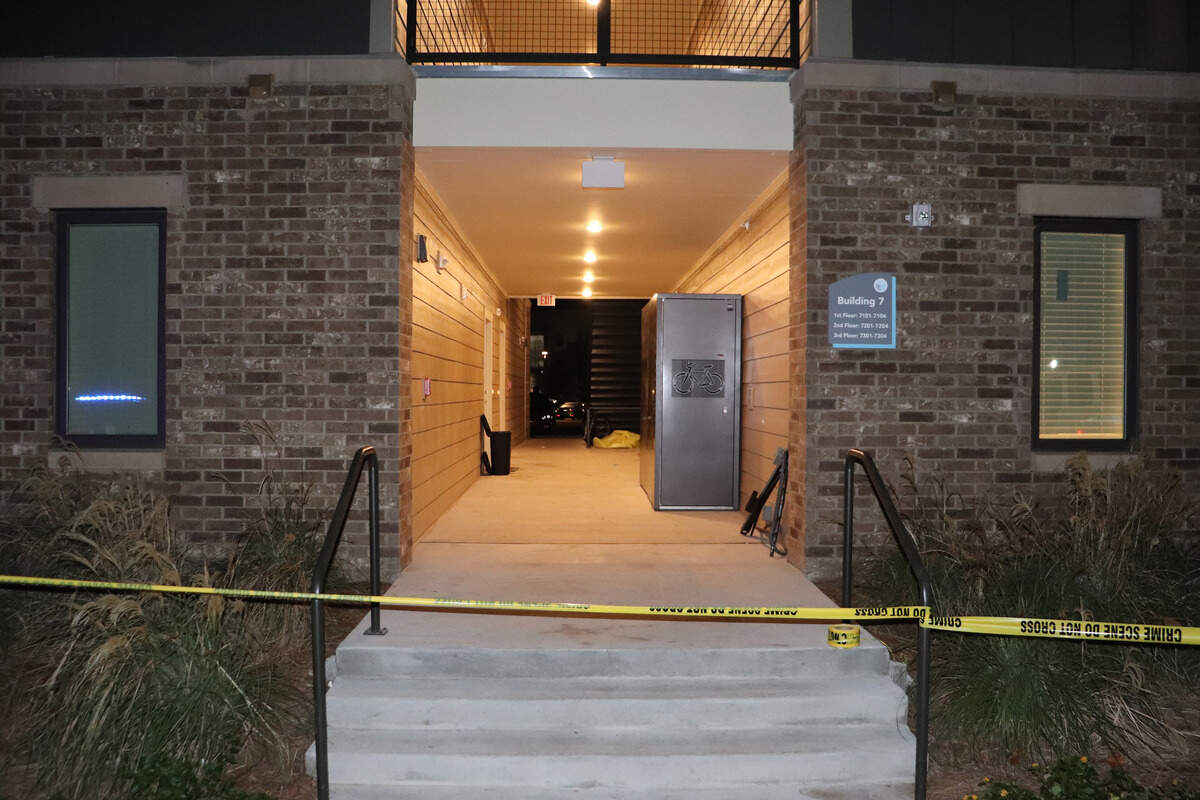 Alea Bates of Tallahassee, Florida, was shot seven times after delivering her final order of the night for Uber Eats in December 2019. Bates had descended the stairs of an apartment complex and was walking back to her car when a stranger opened fire.