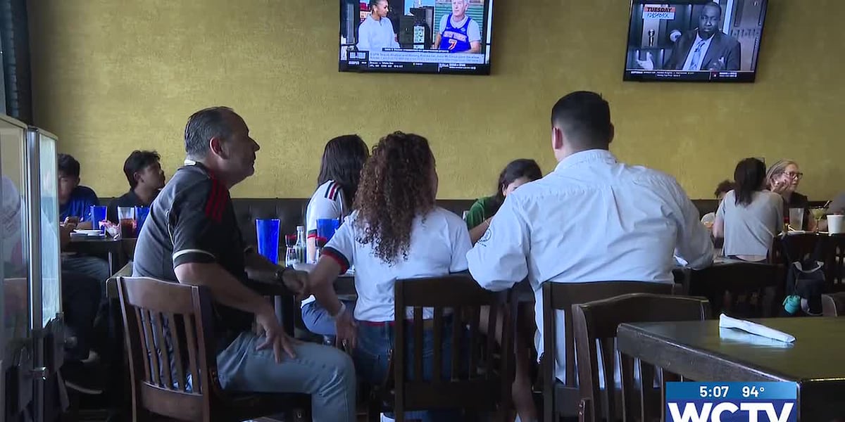 Local fans turn out for FIFA World Cup watch party in Tallahassee