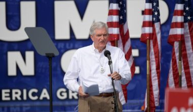 Congressional seats attracts out-of-district candidates