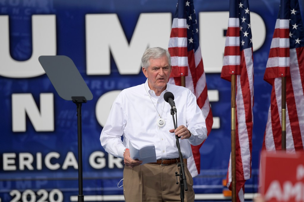 Congressional seats attracts out-of-district candidates