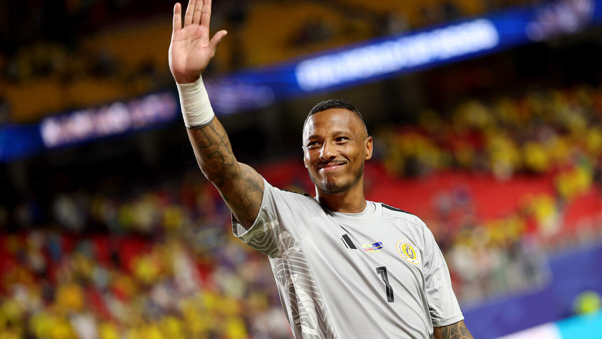 KANSAS CITY, MISSOURI - JUNE 20: Eloy Room #1 of Curacao applauds fans after the 0-0 draw during the FIFA World Cup 2026 Group E match between Ecuador and Curacao at Kansas City Stadium on June 20, 2026 in Kansas City, Missouri. (Photo by Charlotte Wilson/Getty Images) KANSAS CITY, MISSOURI - JUNE 20: Eloy Room #1 of Curacao applauds fans after the 0-0 draw during the FIFA World Cup 2026 Group E match between Ecuador and Curacao at Kansas City Stadium on June 20, 2026 in Kansas City, Missouri. (Photo by Charlotte Wilson/Getty Images)