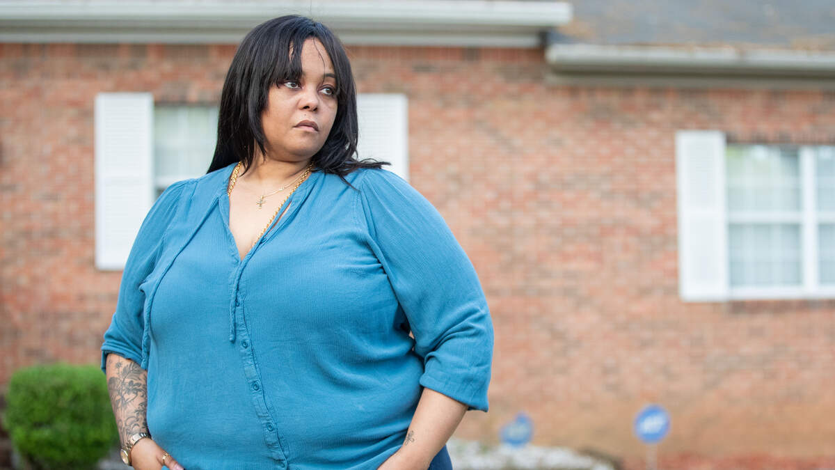 Alea Bates was uninsured when surgeons removed bullets and fragments from her body after a stranger shot her seven times. She went home from the hospital after four days with about $60,000 in bills. “It's crazy that in this country somebody else can hurt you,” Bates says, and “you have to pay for what they did to you.” Alea Bates was uninsured when surgeons removed bullets and fragments from her body after a stranger shot her seven times. She went home from the hospital after four days with about $60,000 in bills. “It's crazy that in this country somebody else can hurt you,” Bates says, and “you have to pay for what they did to you.”